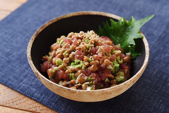 ビールのおつまみに！アボカドとマグロ納豆